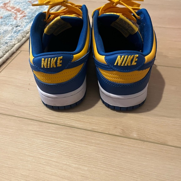 Nike Dunk - Picture 3 of 6